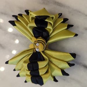 BEEauttiful 🐝 bow